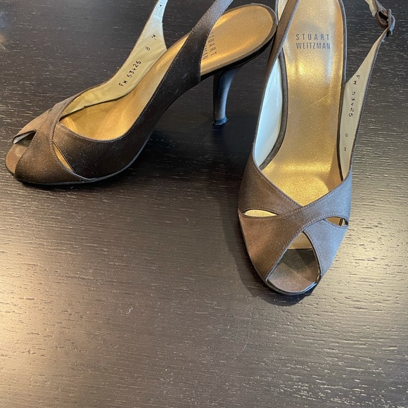 Stuart Weizmann Brown Silk Satin Heels US 8. - Picture 3 of 4
